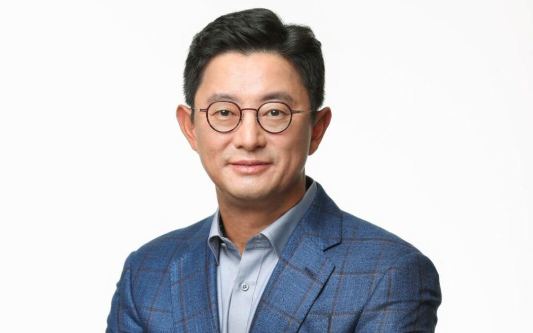 Dong-Su Kim